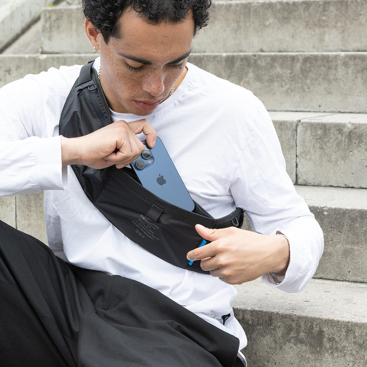 Alrik Belt Bag - Black