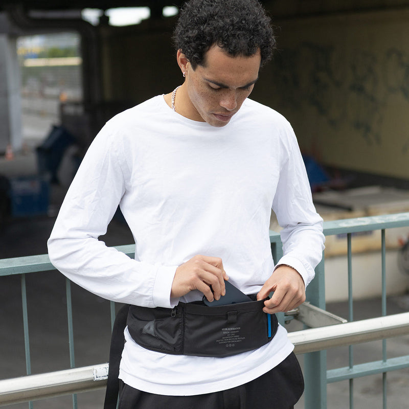 Alrik Belt Bag in action