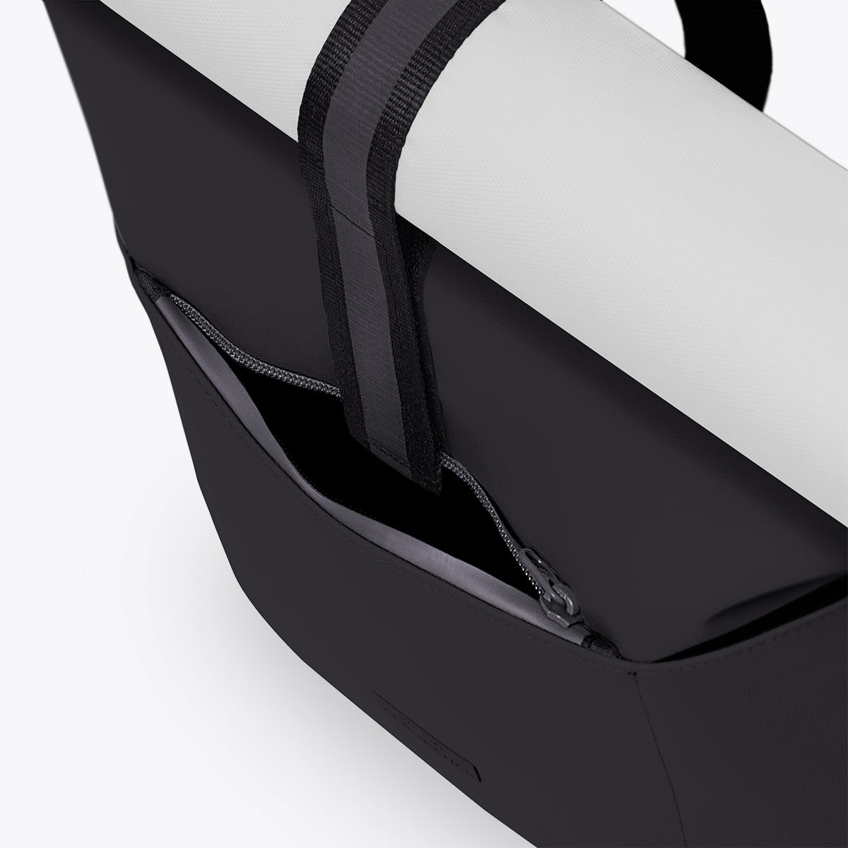 Hajo Roll-Top Backpack - Black / Medium