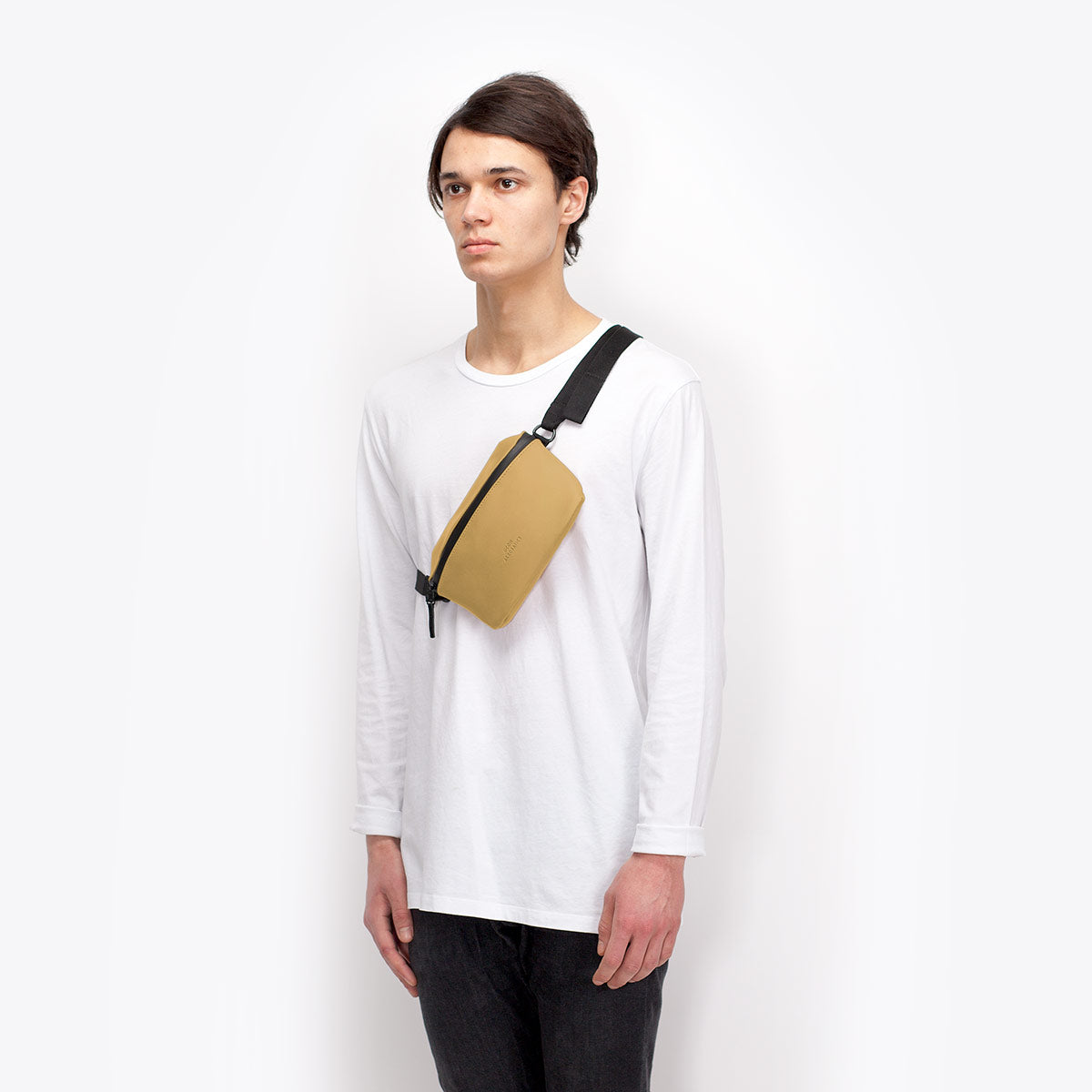 Jona Crossbody Bag - Prairie Sand / Medium